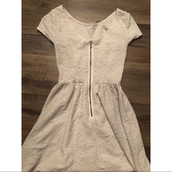 White Textured Dress - Picture 4 of 4